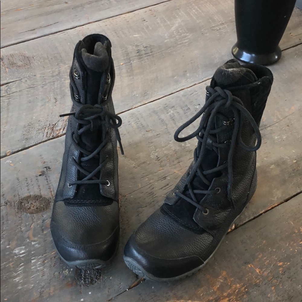 Women’s NorthFace Boots